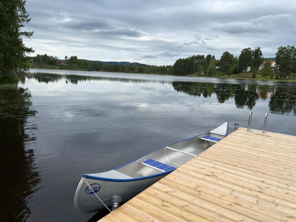 Villa Granhede -Sjoelaege Med Badtunna, Eldstad Med Mera Torsby Exterior foto