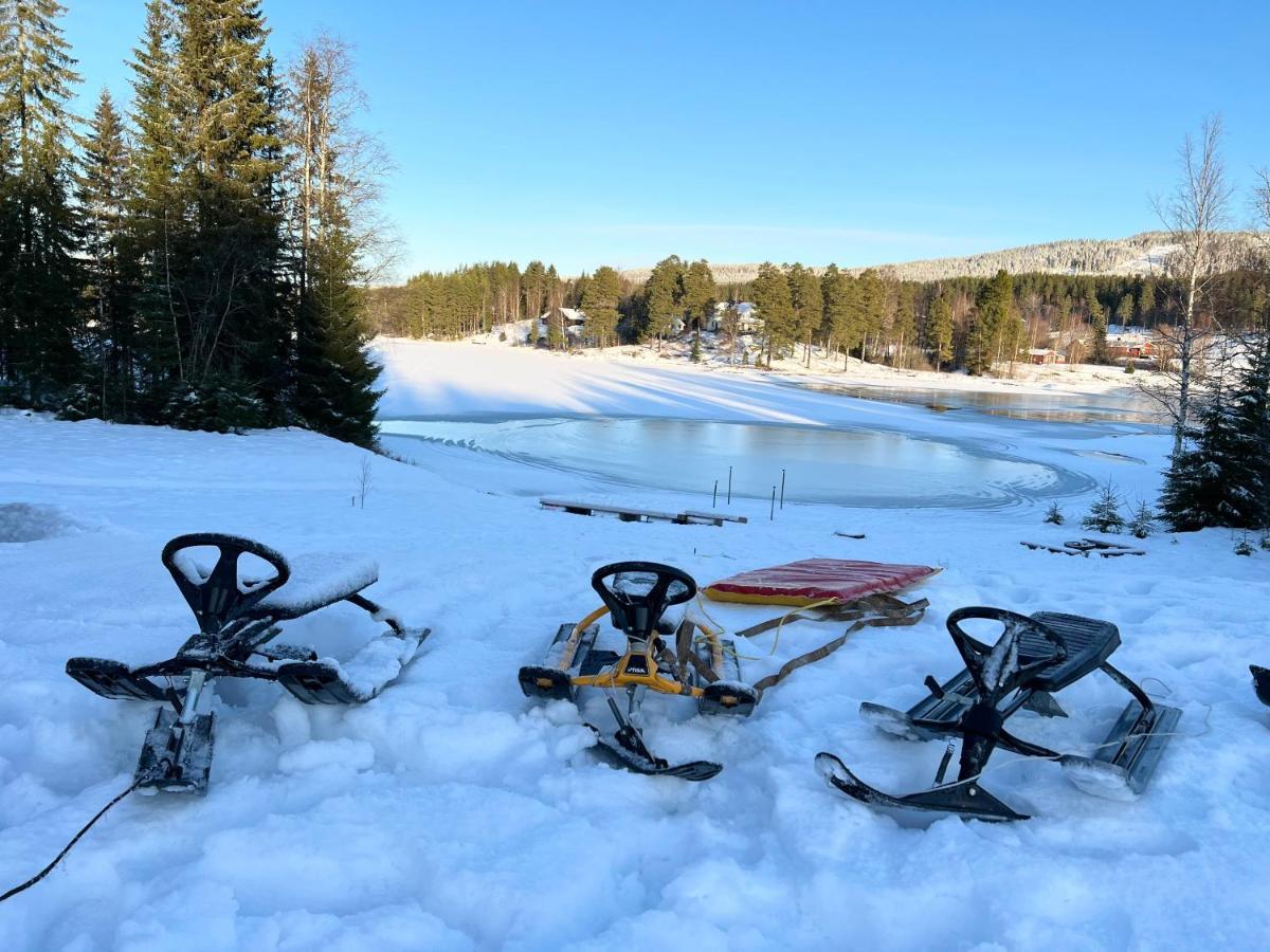Villa Granhede -Sjoelaege Med Badtunna, Eldstad Med Mera Torsby Exterior foto