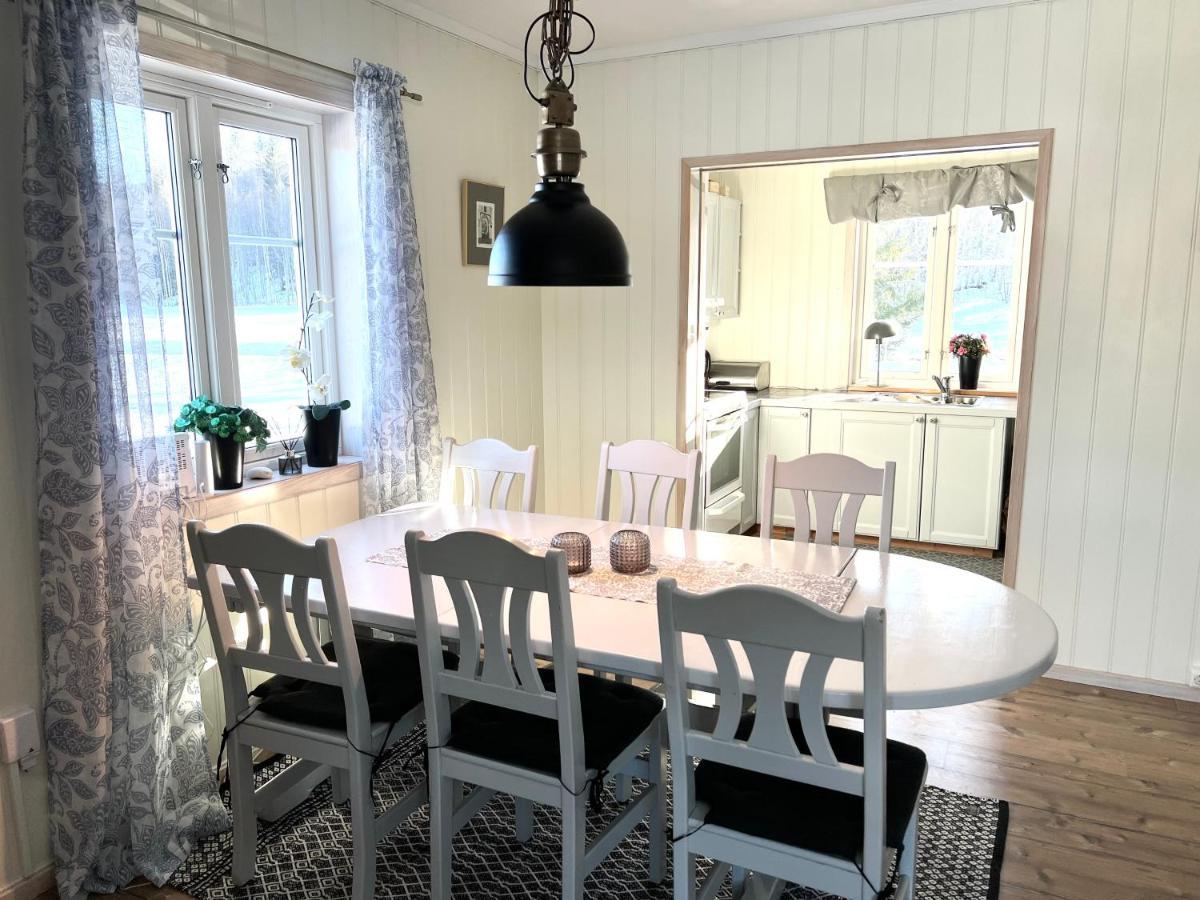 Villa Granhede -Sjoelaege Med Badtunna, Eldstad Med Mera Torsby Exterior foto