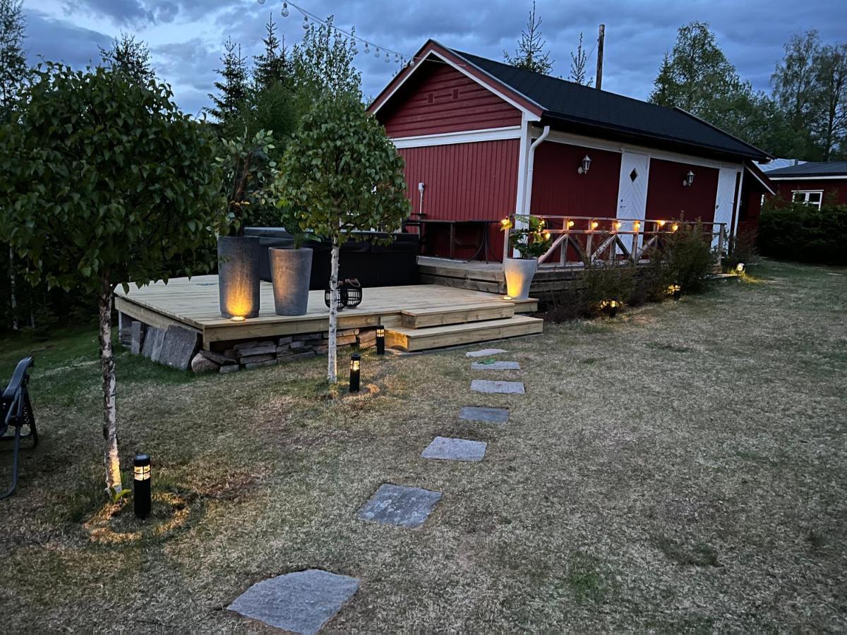Villa Granhede -Sjoelaege Med Badtunna, Eldstad Med Mera Torsby Exterior foto