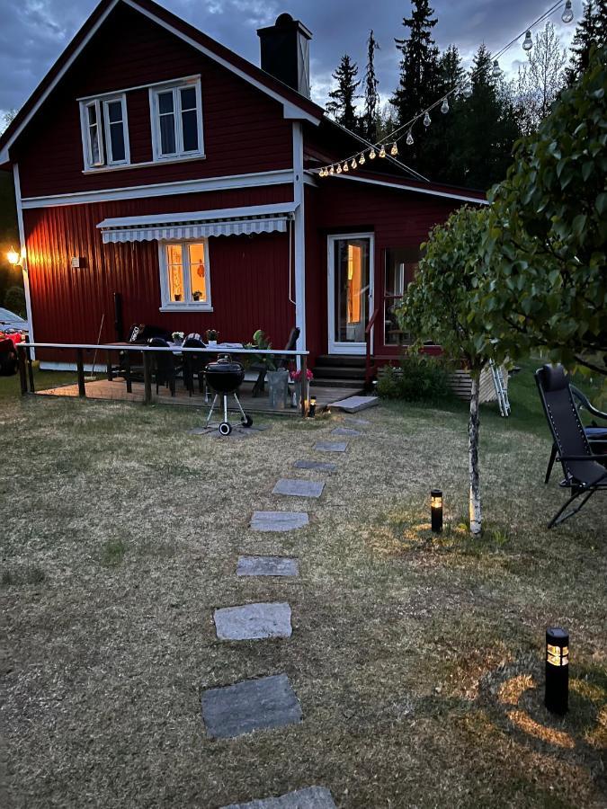 Villa Granhede -Sjoelaege Med Badtunna, Eldstad Med Mera Torsby Exterior foto
